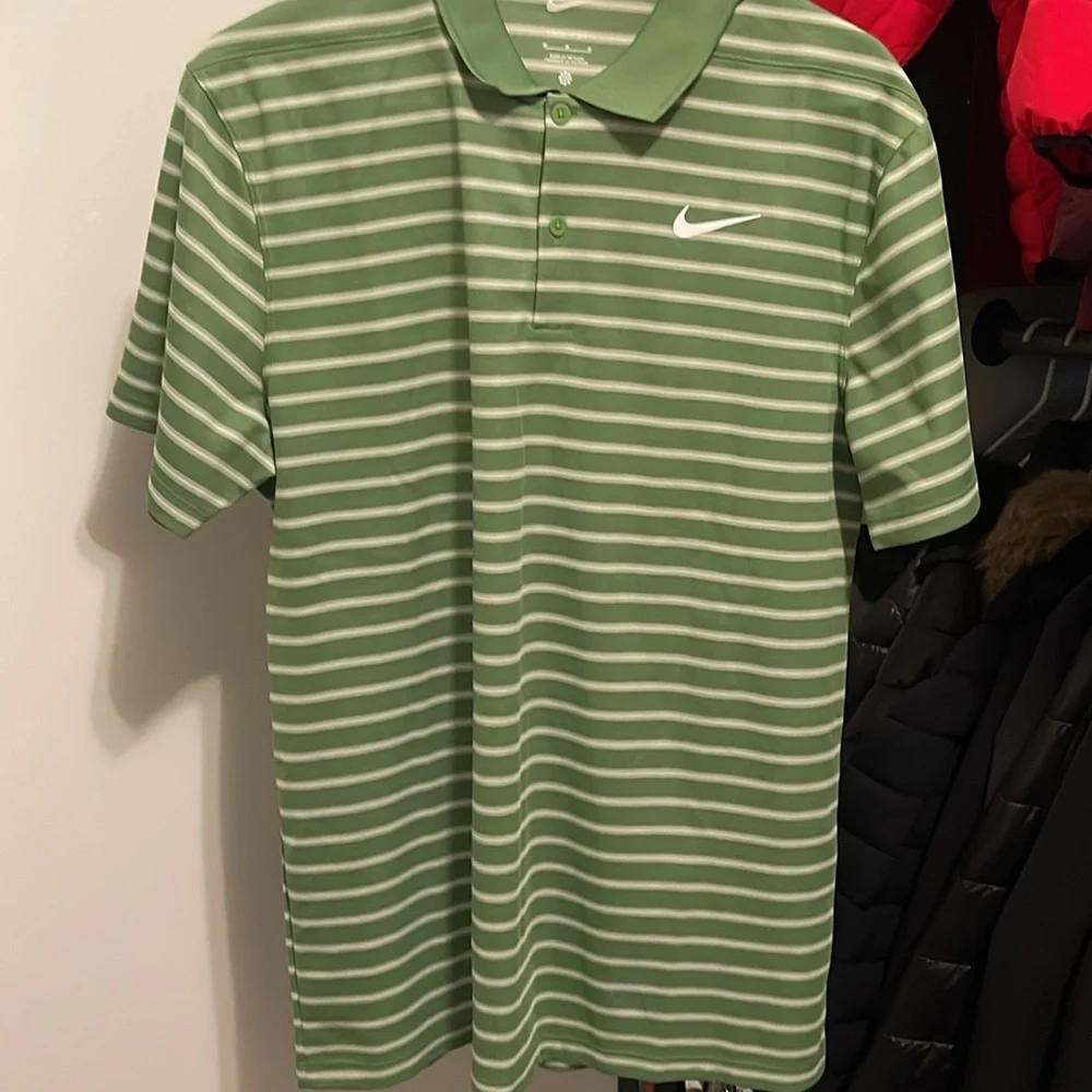Nike Men's Green and White Golf Polo Shirt